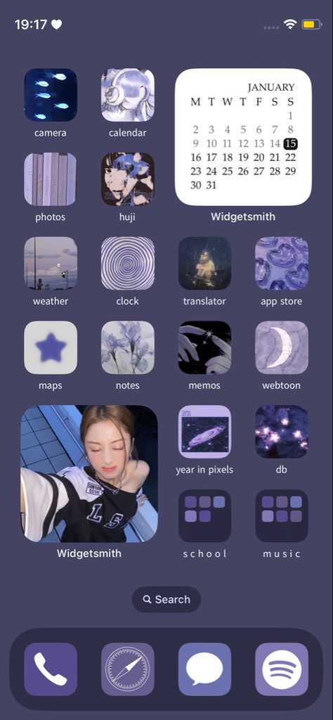 dark purple aesthetic #lesserafim #ios14 #homescreen #kpop Ipad Aesthetic Homescreen Purple, Ios Layout Aesthetic Purple, Ios 16 Home Screen Ideas Dark Purple, Home Screen Layout Purple, Purple Aesthetic Homescreen Layout, Dark Purple Phone Layout, Kpop Themes Aesthetic, Iphone Homescreen Purple, Phone Theme Ideas Purple