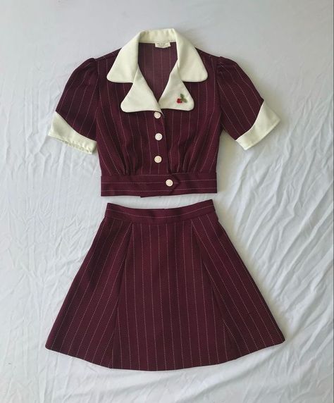 Academia Aesthetic Dress, Dream Clothes Aesthetic, Twee Aesthetics, Voltaire High, Diy Vetement, Red Outfit, Dream Clothes, Aesthetic Clothes, Pretty Outfits