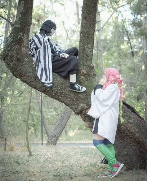 Cosplay Duo Halloween Costumes Anime, Couples Anime Cosplay, Anime Couple Cosplay Ideas, Matching Cosplay Couple, Anime Cosplay Ideas For Couples, Anime Couple Cosplays, Duo Anime Cosplay, Obanai Iguro Cosplay, Duo Cosplay Anime