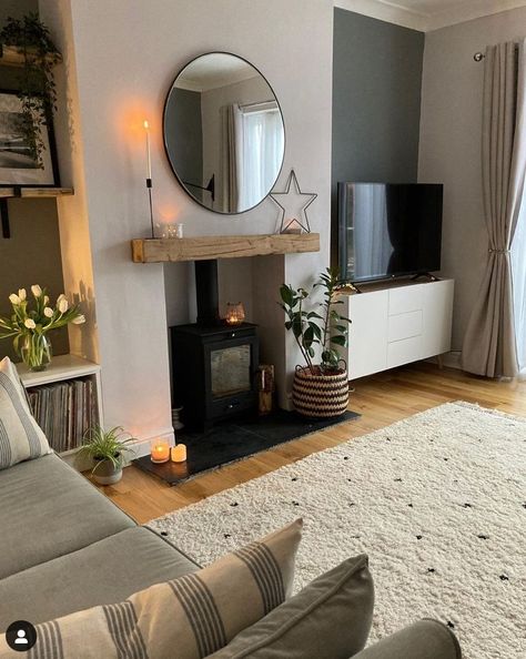 Uk Living Room Ideas, Alcove Ideas Living Room, Cottage Lounge, Log Burner Living Room, Lounge Room Styling, Oak Fireplace, Snug Room, Living Room Renovation, Casa Country