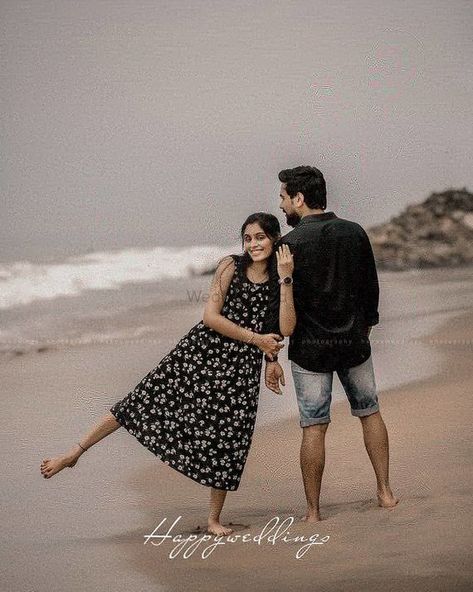 Photo By Happy Weddings - Photographers Beach Couple Poses Romantic, Pre Wedding Poses Beach, Post Wedding Photoshoot Beach, Pre Wedding Photoshoot Beach Photo Ideas, Save The Date Ideas For Weddings Indian Photoshoot, Pre Wedding Beach Poses, Couple Pose On Beach, Beach Photo Shoot Ideas For Women, Pre Wedding Poses Indian Beach