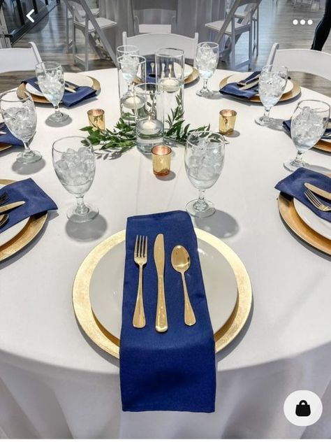 Table Decor Candles, Dinner Table Set Up, Blue Table Settings, Royal Table, Blue Wedding Decorations, Blue Party Decorations, Corporate Dinner, Corporate Events Decoration, Dinner Decor