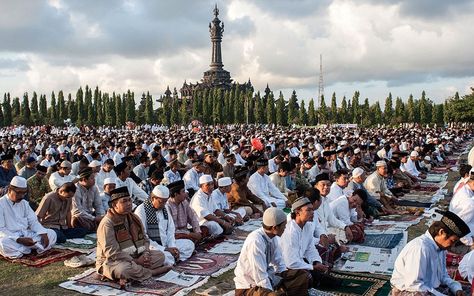 Introduction To Islamic Celebrations Spirituality in Ramadan Eid Celebration, Eid Prayer, Islamic Celebrations, Muslim Holidays, Muslim Culture, Ramadan Day, Eid Ul Fitr, Islamic Culture, Eid Ul Adha