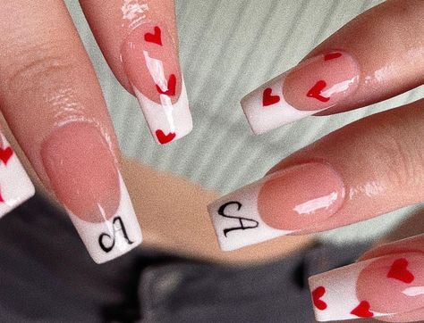 Acrylic Nail Designs Bf Initial, Gel Nails With Initials, Red Nails With Letter, Initial Nails Valentines Day, Initials Nails Boyfriend, Nails With A J Initial, Valentines Day Nails Initials, Nails With Initials Acrylic Letter A, Nails With Words