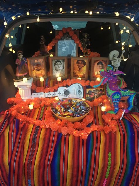 Coco Theme Trunk Or Treat, Disney Coco Trunk Or Treat, Coco Themed Trunk Or Treat, Coco Trunk Or Treat Ideas, Coco Decorations Halloween, Coco Trunk Or Treat, Coco Halloween Decorations, Coco Decorations, Disney Outdoor Decor