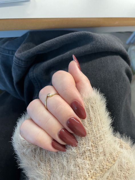 Pinkish Brown Nails, Reddish Brown Aesthetic, Brownish Red Nails, Reddish Brown Nails, Brown Red Nails, Mocha Brown Nails, Brick Nails, Red Brown Nails, Brown Acrylics