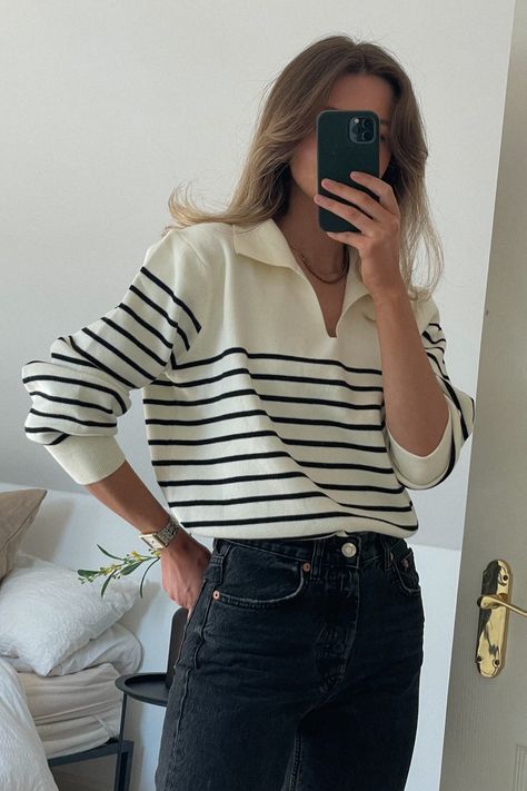 Polo Neck Sweater Outfit, Striped Polo Sweater Outfit, Collard Sweater Outfits Women, Polo Stripes Outfit Women's, Polo Neck Outfits For Women, Stripy Top Outfit, Striped Collared Shirt Outfit, Striped Polo Outfit, Stripes Top Outfit