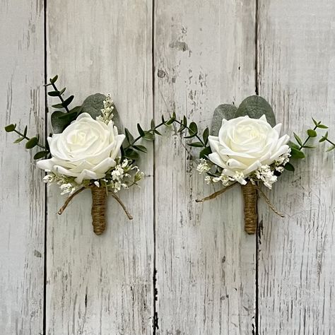 Bridal Bouquet Sage Green, Boutonniere With Eucalyptus, Homecoming Boutonniere, Bouquet Sage Green, Simple Boutonniere, Greenery Bridal Bouquet, Eucalyptus Bridesmaid, Prom Boutonniere, Green Boutonniere