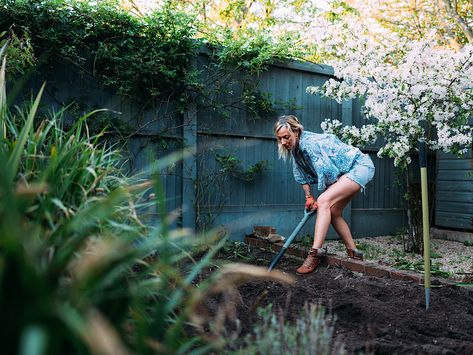 I Exercised Like the Longest-Living People on Earth, and It’s Changed How I Think About Working Out Boutique Fitness Studio, Budget Hacks, Fitness Boutique, Garden Growing, Red Vines, Blue Zone, Mother Milk, Garden District, Blue Zones