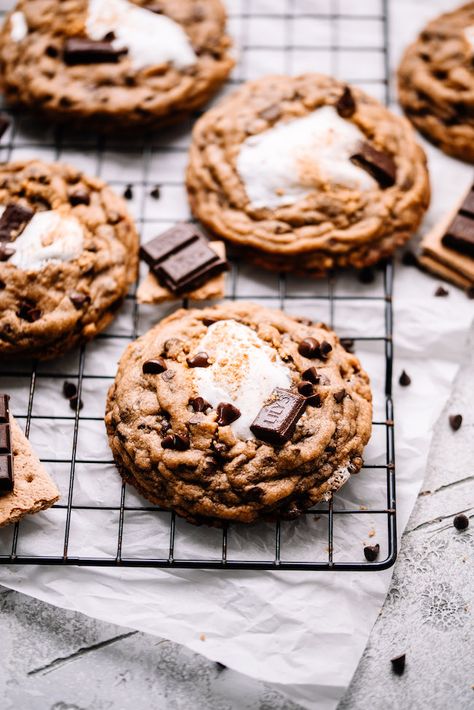 Cookies Smores, S Mores Cookies, Biscuits Graham, Smores Cookies, Gluten Free Chocolate Chip, Gourmet Cookies, Marshmallow Fluff, Bakery Recipes, Graham Cracker