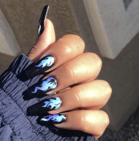 Black And Lilac Nails, Gothic Nails Coffin, Black Nails Flame Design, Nail Drawing Designs, Nails Blue Flames, Purple Flame Nails, Black Nails With Blue Flames, Purple Flame Nail Art, Acrylic Nails Green