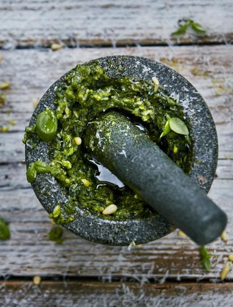 The best basil pesto Jamie Oliver Pesto, Cooked Vegetable Recipes, Fresh Basil Pesto Recipe, Spiral Vegetable Recipes, Vegetable Korma Recipe, Vegetable Dishes Recipes, Pesto Basil, Fresh Vegetable Recipes, Vegetable Samosa