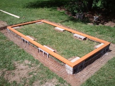 Bluegrass Coop | BackYard Chickens Reban Ayam, Portable Chicken Coop, Diy Chicken Coop Plans, Chicken Coop Run, Chicken Tractor, Urban Chickens, Coop Design, Chicken Coop Designs, Coop Plans