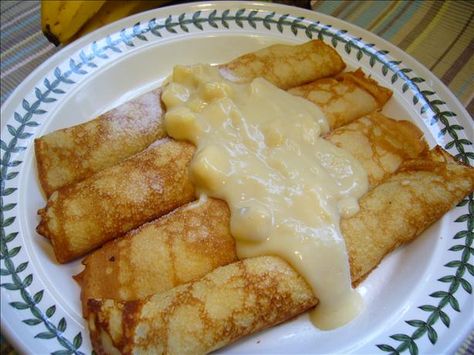 Banana Cream Crepe Filling.  You can substitute just about any fruit if you don't like bananas. Crepe Fillings, Crepe Filling, Recipes Crepes, Banana Crepes, Crepe Suzette, Crepes Filling, Crepes Recipe, Breakfast Crepes, Crepe Maker