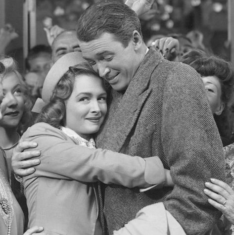 Wonderful Life Movie, Utility Fashion, Life Movie, It’s A Wonderful Life, Old Fashioned Love, Donna Reed, Classic Film Stars, James Stewart, Old Hollywood Movies