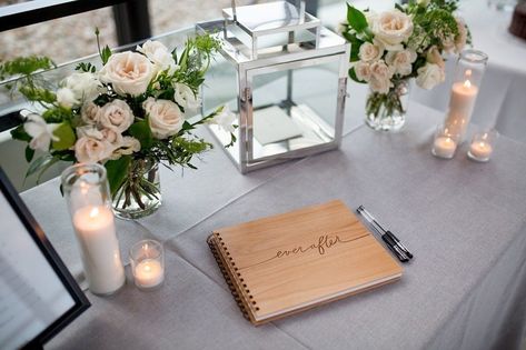 Love these flowers!! We could do an arrangement like this for the guest book table. Wedding Guest Book Table Decorations, Receiving Table, Flower Guest Book, 21st Ideas, Wedding Guest Book Table, Modern Guest Book, Gift Table Wedding, Gifts Table, Wedding Table Linens