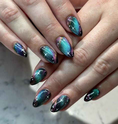 21 Galaxy Nail Designs That Will Mesmerize You: Out-of-This-World - 160grams Ateez Nails, Galaxy Nail Designs, Cosmic Nails, Metallic Nails Design, Galaxy Nail, Nail Art Simple, Galaxy Nail Art, Halloween Nails Easy, Thanksgiving Nail