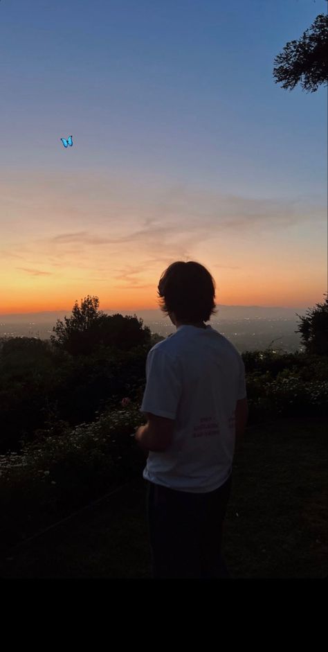 Johnny Orlando Shirtless, Johnny Orlando Instagram, Orlando Photos, Johnny Orlando, Sunset Pictures, Night Aesthetic, Picture Video, Special Features, Orlando