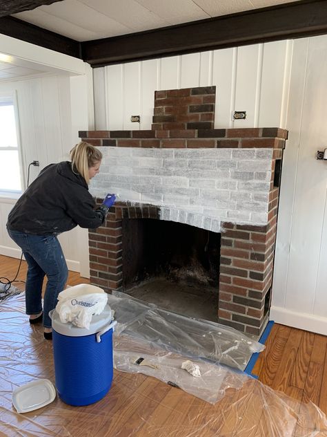 Sponge Paint Fireplace Brick, Traditional Brick Fireplace, Reface Brick Fireplace, Paint Brick Fireplace White, Redo Fireplace, Pellet Stove Ideas Living Rooms, Whitewashed Brick Fireplace, Wood Burning Stove Ideas, Pellet Stove Ideas