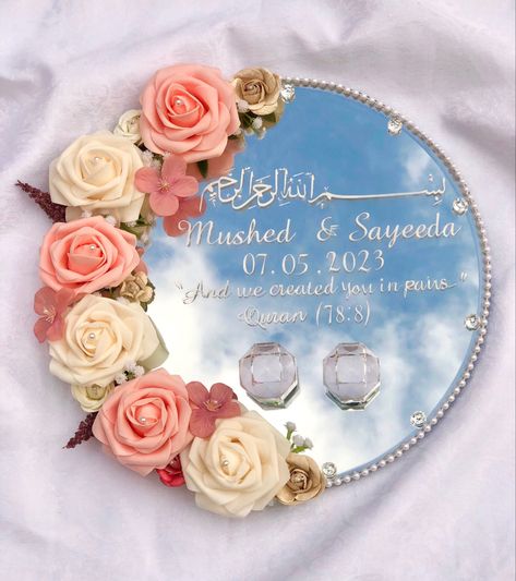 Personalised for your big day! This is an engagement/ wedding ring plate, with pink and cream flowers✨ Each ring plate is customisable according to your preference in terms of colour and design. Engagement Ring Plate Ideas, Engement Plate Decoration, Ring Plater Design, Ring Plate Decoration Engagement, Nikkah Stage, Ring Plater For Engagement Mirror, Nikah Ring Plate, Engagement Plate, Wedding Ring Plate