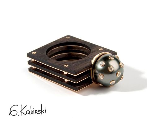 German Kabirski German Kabirski, Orchid Jewelry, Contemporary Rings, Avant Garde Jewelry, Gallery Jewelry, Jewelry Gallery, Jewellery Art, Ring Inspiration, Contemporary Ring