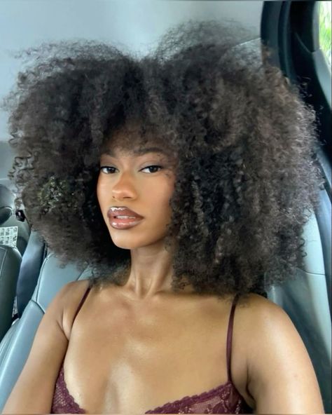 Short Curly Hair Wigs, Curly Hair Wigs, Curly Wig With Bangs, Curly Fro, Natural Hair Salons, Hair For Black Women, Natural Afro Hairstyles, Girls Natural Hairstyles, 4c Natural Hair