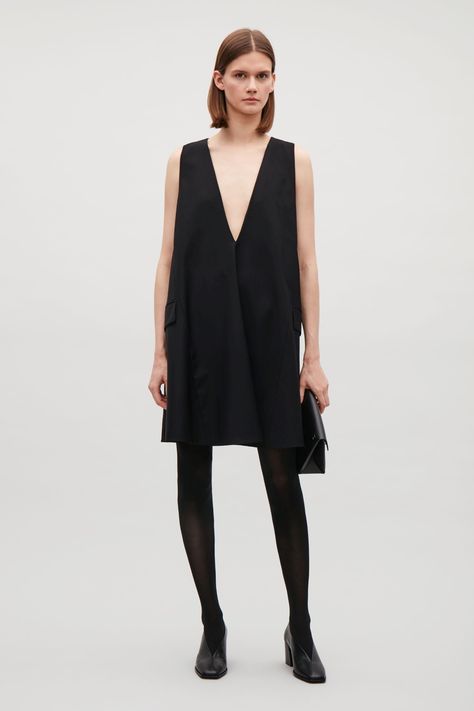 COS image 4 of A-line dress with low V-neck  in Black Greece Fashion, Dress Minimal, Minimal Dress, Spring Capsule Wardrobe, 가을 패션, Professional Outfits, Outfits Casuales, Look Fashion, Passion For Fashion