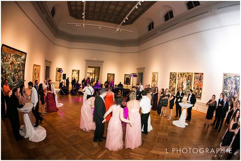 Dancing in Grigg Gallery at the St Louis Art Museum #stlwedding #lphotographie St Louis Art Museum Wedding, Jumping On The Bed, St Louis Art Museum, Wish Tree, Art Museum Wedding, St Louis Art, Museum Wedding, Aisle Decor, Beautiful Day