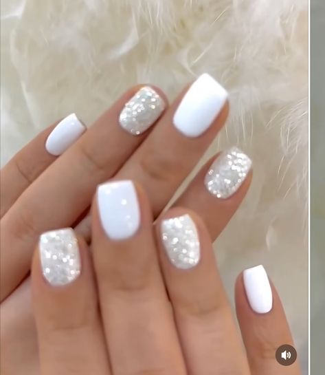 Gel Nail Designs Short Nails White, Short Gel Nails For Nurses, White And Silver Gel Nails, Basic White Nails With Design, Cute Simple New Years Nails, Milky Gray Nails, Winter Nail Ideas White, White January Nails, White Nails And Silver