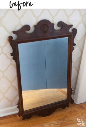 Mirror-before-and-after-makeover...chipped mirror painted blue. Refinish Mirror Frame, Redo Mirror, Repurposed Mirror Frame, Refurbished Mirror, Mirror Makeover Diy, Mirror Repurpose, Painting Mirror Frames, Upcycle Mirror, Antique Mirror Frame