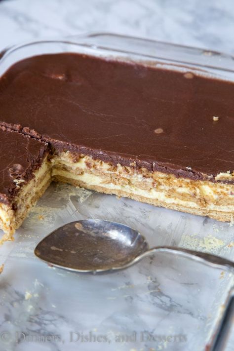 No Bake Eclair Cake, Boston Cream Cake, Eclair Cake Recipes, Chocolate Eclair Cake, Icebox Cake Recipes, Eclair Cake, Boston Cream Pie, Boston Cream, Icebox Cake