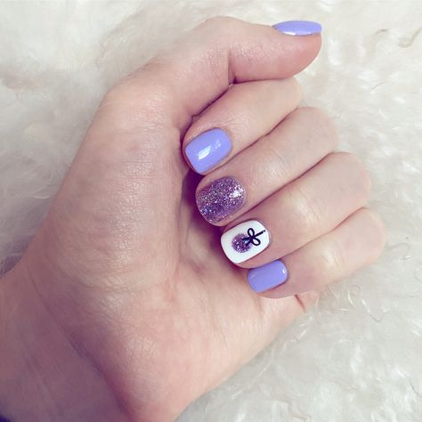 Short Purple Christmas Nails, Purple Christmas Nails Short, Holiday Nails Purple, Lavender Christmas Nails, Purple Nails Christmas, Christmas Purple Nails, Sparkly Nails Christmas, Purple Xmas Nails, Cute Christmas Nails For Kids