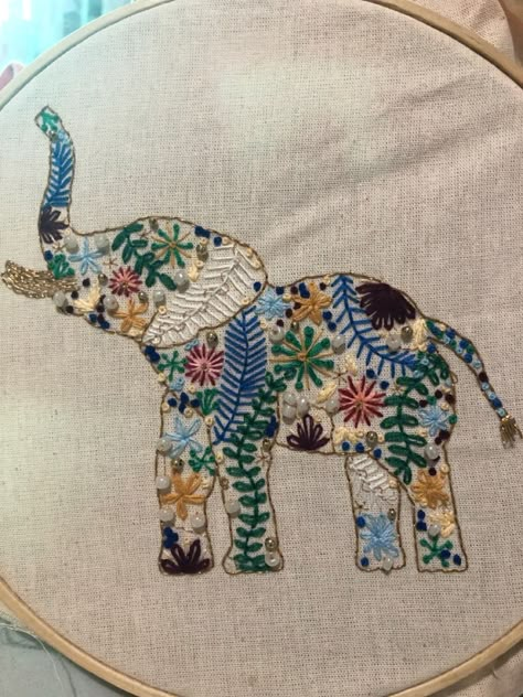 Hoops Embroidery, Indian Embroidery Designs, Elephant Embroidery, State Flowers, Embroidered Elephant, Jeans Crafts, Boho Embroidery, Fall Sewing, Blue Jeans Crafts