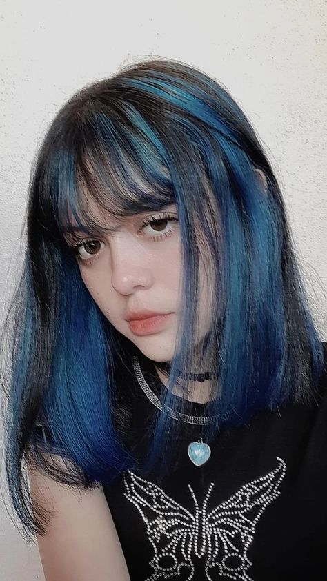 Red Hair Streaks, Underdye Hair, Short Bleached Hair, Blue Hair Highlights, Hidden Hair Color, Short Hair Blue, Dyed Hair Blue, Strawberry Blonde Hair Color, Hair Color Underneath