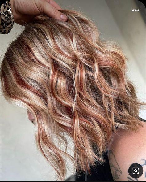 Rose Gold Streaks In Blonde Hair, Winter Blonde Hair Shoulder Length, Fall Hair For Blondes Low Lights, Blonde And Burgundy Highlights, Cherry Red And Blonde Hair, Blonde With Rose Gold Highlights, Rose Gold Lowlights, Blonde With Red Lowlights Hair, Blonde And Red Highlights