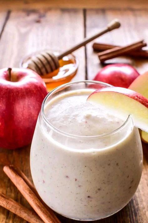 Booster Juice Recipes, Low Sugar Smoothies, Apple Smoothie Recipes, Lemon Tree Dwelling, Apple Pie Smoothie, Apple Treat, Delicious Deserts, Apple Pie Spice, Get Rid Of Warts