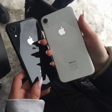 Iphone Xr Black, Iphone Xr, Magazine, Black And White, Iphone, White, Black