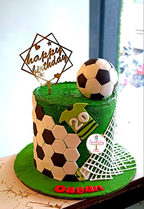 Semi fondant cake with swiss cream finishing Football Theme Cake, Soccer Party Decorations, Football Birthday Cake, Italy Football, Football Cake, Football Theme, Mini Cakes Birthday, Football Themes, Kids Cakes