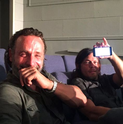 Rick And Daryl, Daryl And Rick, The Walkind Dead, Twd Funny, Walking Dead Funny, Walking Dead Cast, Casting Pics, Carl Grimes, Andrew Lincoln