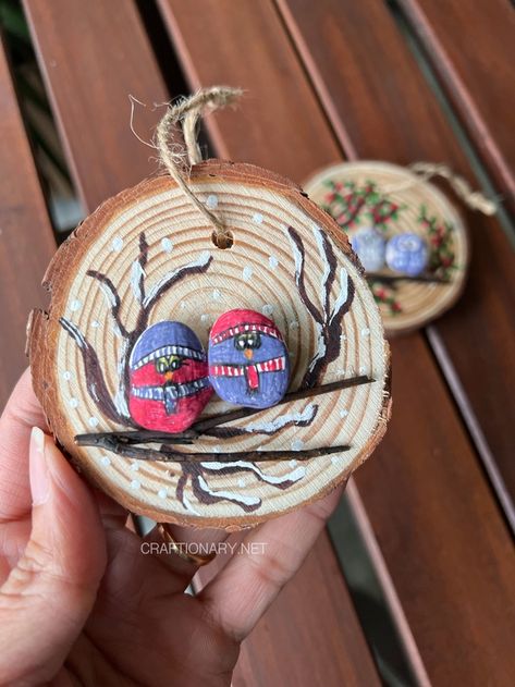 Cute Owl Rock Painting Wood Slice Craft - Craftionary Cute Owl Painting, Wood Slice Painting Ideas, Wood Slice Painting, Pinecone Centerpiece, Owl Rocks, Painted Pinecones, Winter Owl, Wood Slice Crafts, Cones Crafts