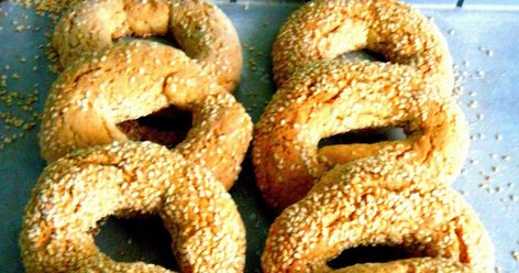 A blog about food, recipes from Malta and all over the world. Maltese cooking, World recipes, Ikel Malti. Ricetti Maltin. Maltese Recipes Malta, Greek Bread, Bread Ring, Maltese Recipes, Fresh Bread, World Recipes, Snack Mix, Quick Snacks, Thessaloniki