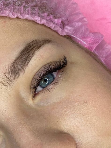 3d Lash Extensions, Natural Fake Eyelashes, Short Eyelashes, Lashes Fake Eyelashes, Russian Volume Lashes, Dark Brunette Hair, Eyelash Extensions Styles, Lash Extensions Styles, Perfect Eyelashes