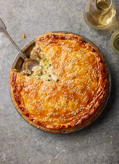 Chicken Mushroom And Leak Pie, Chicken Leek Mushroom, Chicken And Leek Pot Pie, Curry Chicken Pie Recipe, Chicken And Leek Pie Jamie Oliver, Chicken Leek Pie Recipe, Chicken Pot Pie With Mushrooms, Pie Dish Recipes, Leek Recipes Dinners