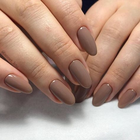 ℒ on Twitter: "brown and nude nails 🍂🍁… " Natural Looking Acrylic Nails, Ongles Beiges, Acrylic Nails Natural, Manicured Nails, Natural Acrylic Nails, Unghie Sfumate, Maroon Nails, Swarovski Nails, Nails Fall