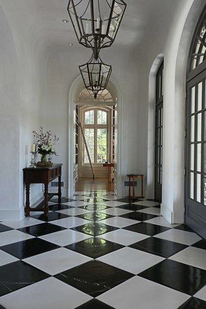 black and white tile floors Black And White Check Floor, Black And White Marble Floor, Check Floor, Tile Black And White, Black And White Hallway, Black And White Flooring, Hallway Tiles Floor, Floor Lanterns, White Hallway