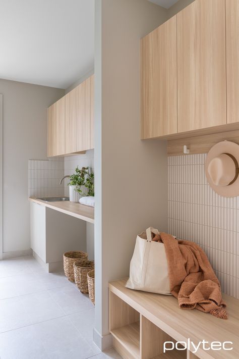 Laundry Room Ideas Farmhouse, Shelves Laundry Room, Small Laundry Room Ideas, Room Ideas Farmhouse, Modern Laundry, Laundry Cabinets, Mudroom Laundry Room, Laundry Design, Laundry Room Shelves