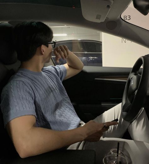 Ulzzang Boy In Car, Boy With Car Aesthetic, Guy Driving Car, Rich Guy Aesthetic, Car Boy Aesthetic, Rich Asian Aesthetic, Black Luxury House, Handsome Korean Men, Nerd Boyfriend