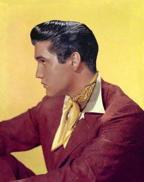 Elvis Presley Hair, 1950’s Hair, Brylcreem Hairstyles, King Creole, Elvis Presley Images, Young Elvis, John Lennon Beatles, Elvis Presley Pictures, Tony Curtis