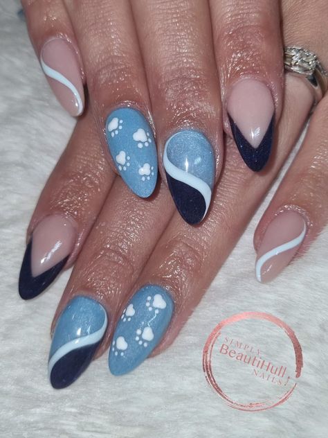 Bluey Bingo Nail Art, Bluey Bingo Inspired Nails, Bluey Dog Nails, Bluey Themed Nails, Bluey Cartoon Inspired Nails, Blues Clues Nails, Bluey Nail Ideas For Kids, Bluey Inspired Nails, Bluey Nail Design