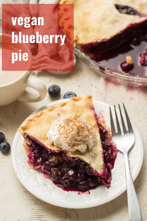 Sweet gooey blueberry filling is baked up between two layers of flaky crust to make this scrumptious vegan blueberry pie! A delicious dairy-free spin on a classic dessert. #veganbaking #veganpie #vegandessert Vegan Blueberry Pie, Vegan Pies Recipes, Blueberry Filling, Vegan Pie Crust, Vegan Peach, Vegetarian Desserts, Vegan Pie, Vegan Cakes, Vegan Blueberry